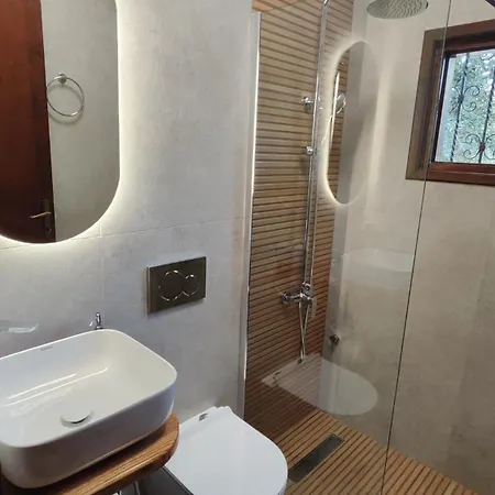 Saint Andrews Bay * מילינה