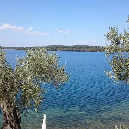 Saint Andrews Bay ミリナ